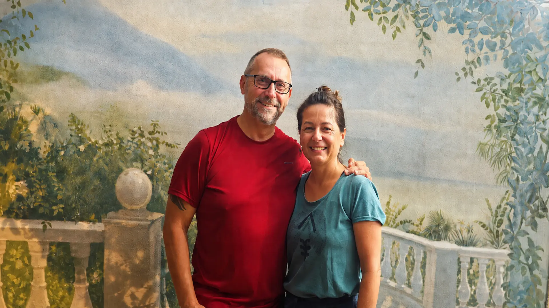 Stephanie and Yannick sharing a holiday moment at Villa Larnia