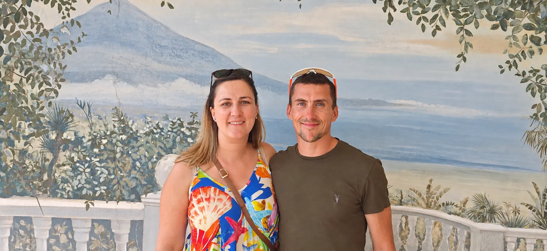 Alix and Thomas sharing a holiday moment at Villa Larnia